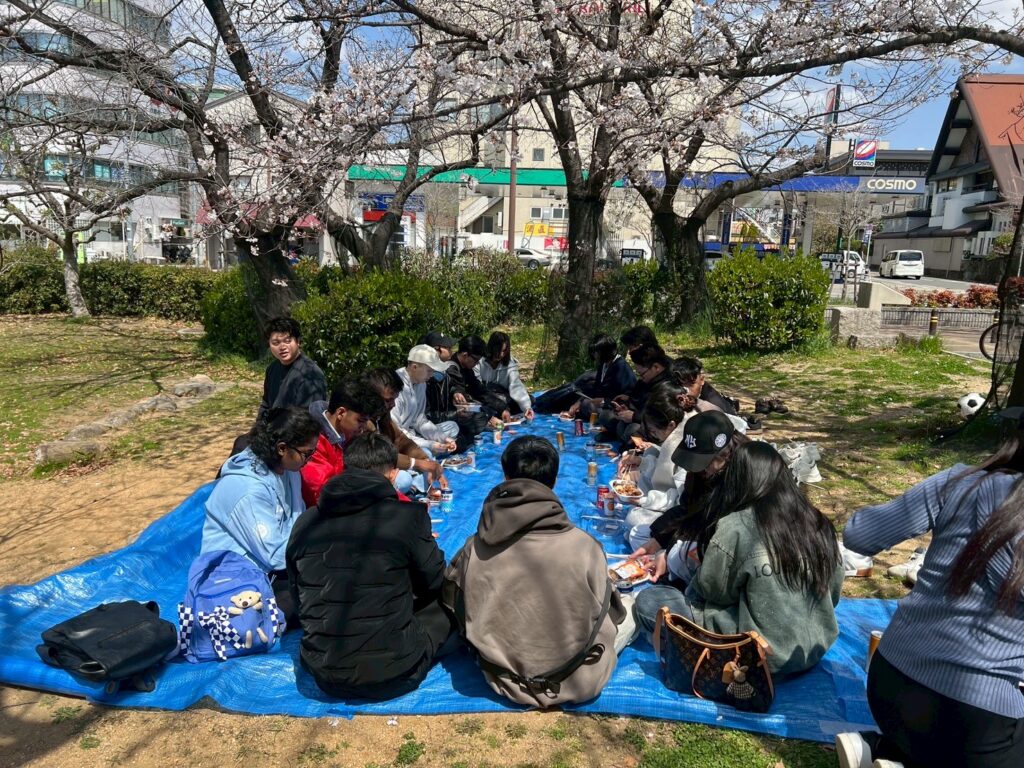 大阪国際アカデミー南キャンパス校外