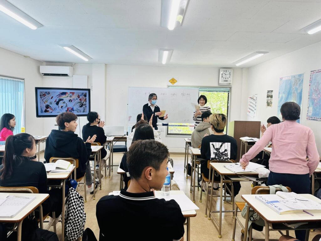 成幸日本語学校教室
