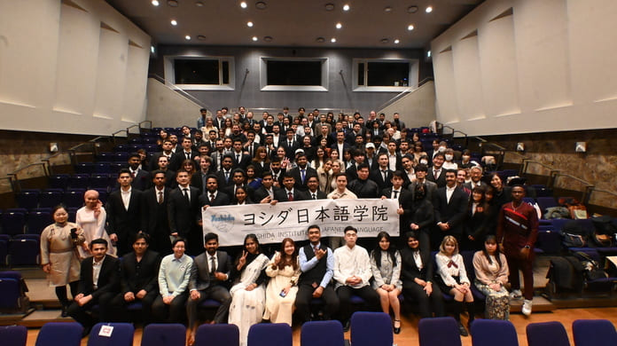 ヨシダ日本語学院 卒業式