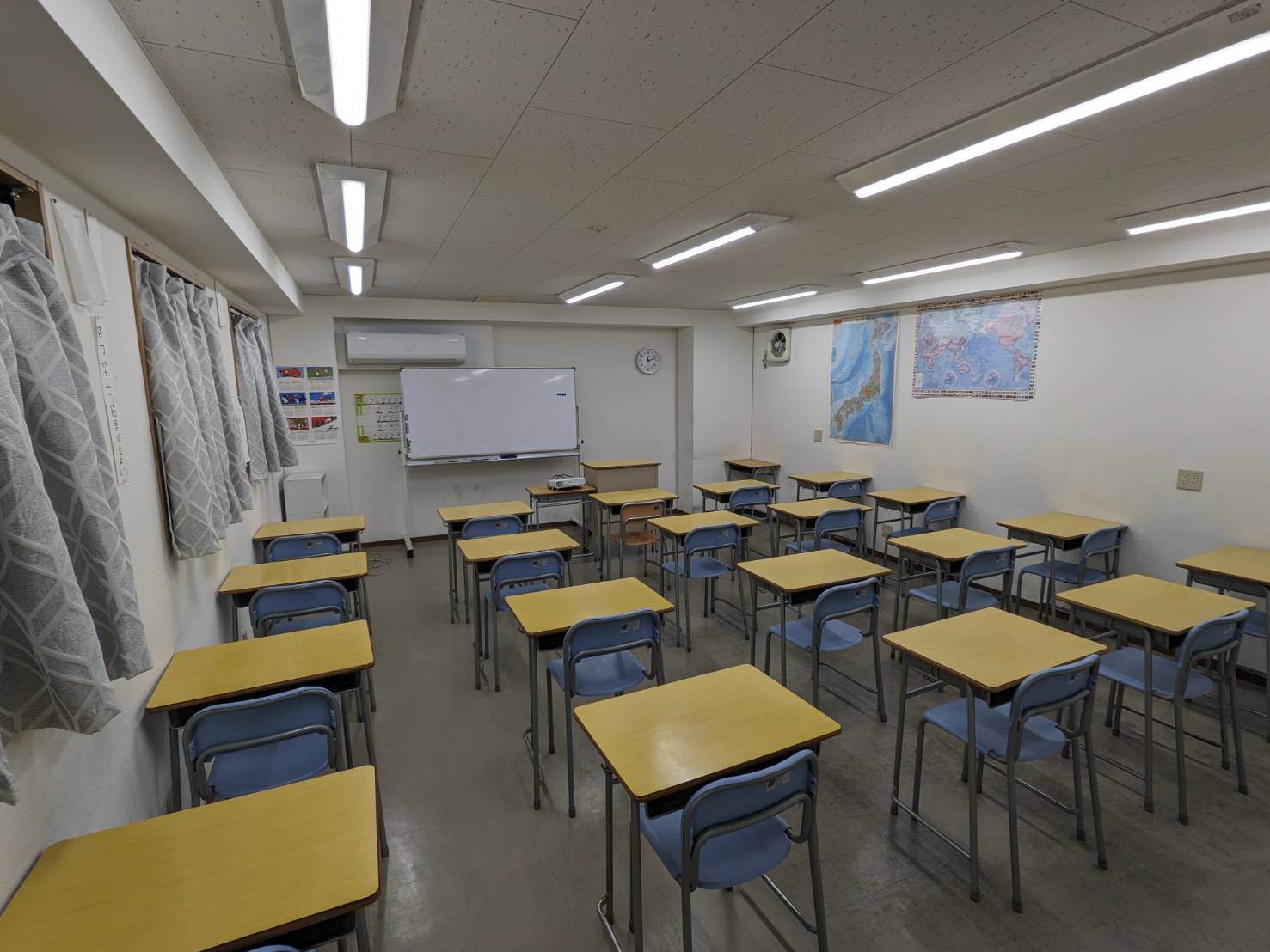 東京国際外語学院_教室