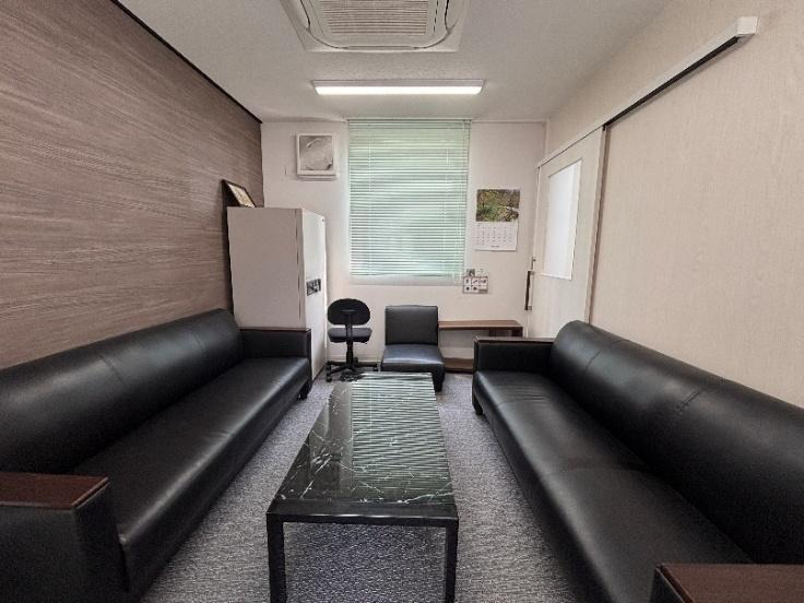 国際ビジネス日本語学校_事務室