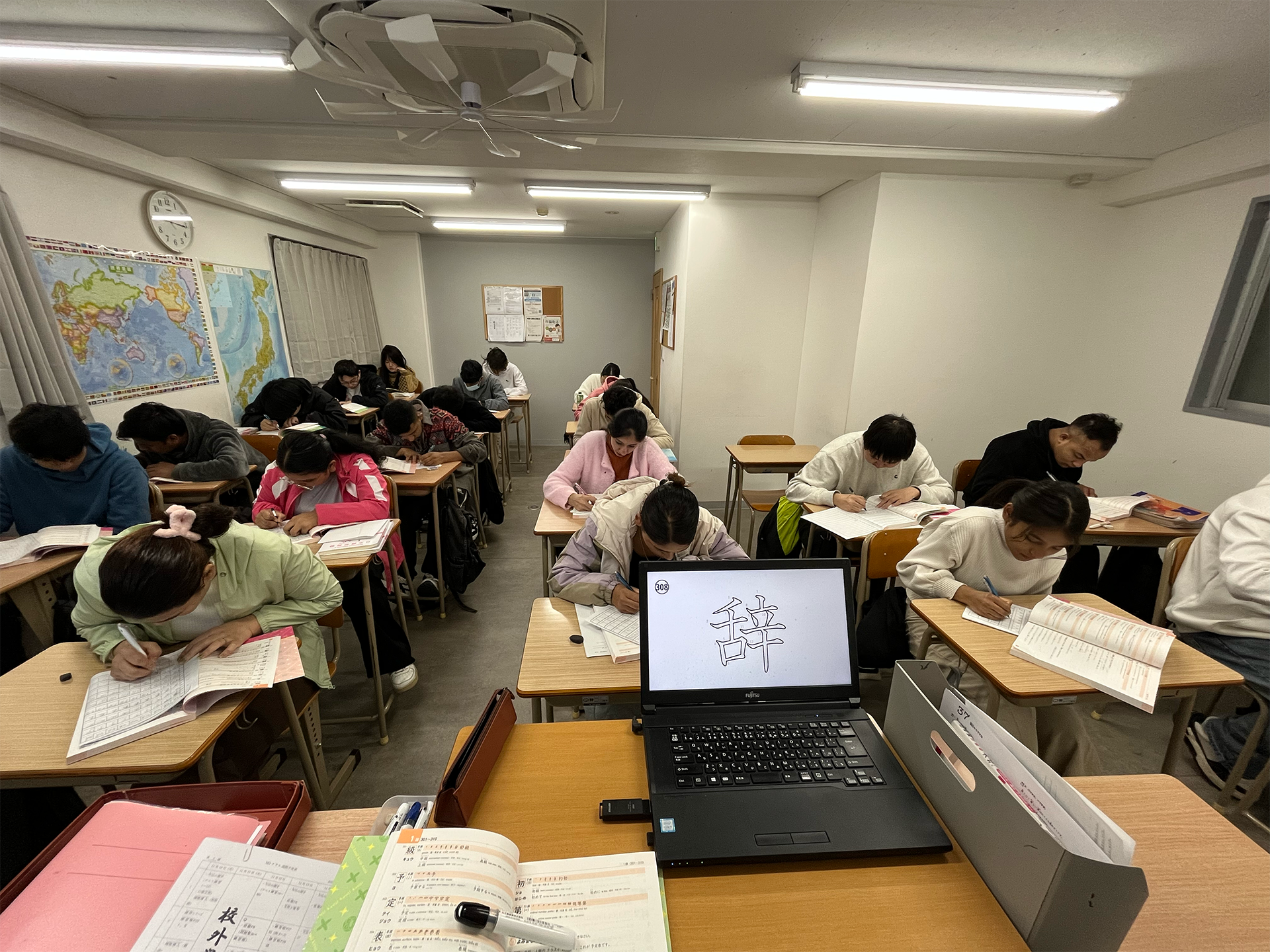 明新日本語学校新宿校_教室