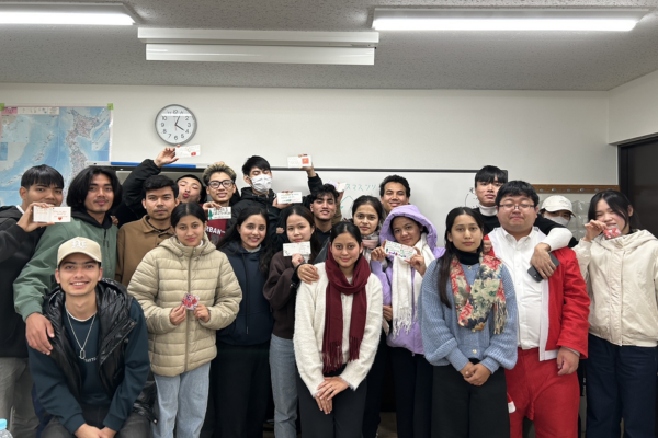 東京平田日本語学院 学生集合写真
