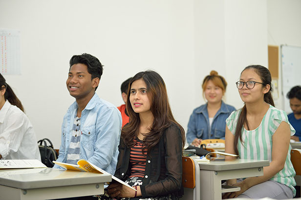 福岡国際学院　授業風景