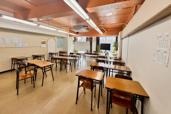 西東京国際カレッジ　教室