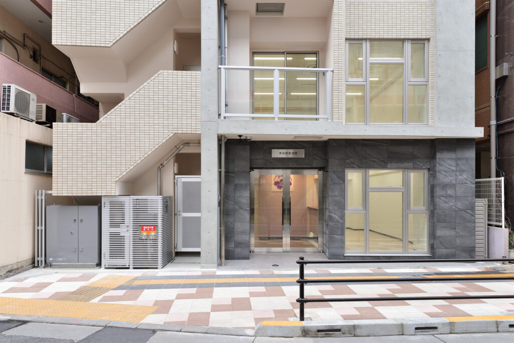 秀徳教育学院_外観