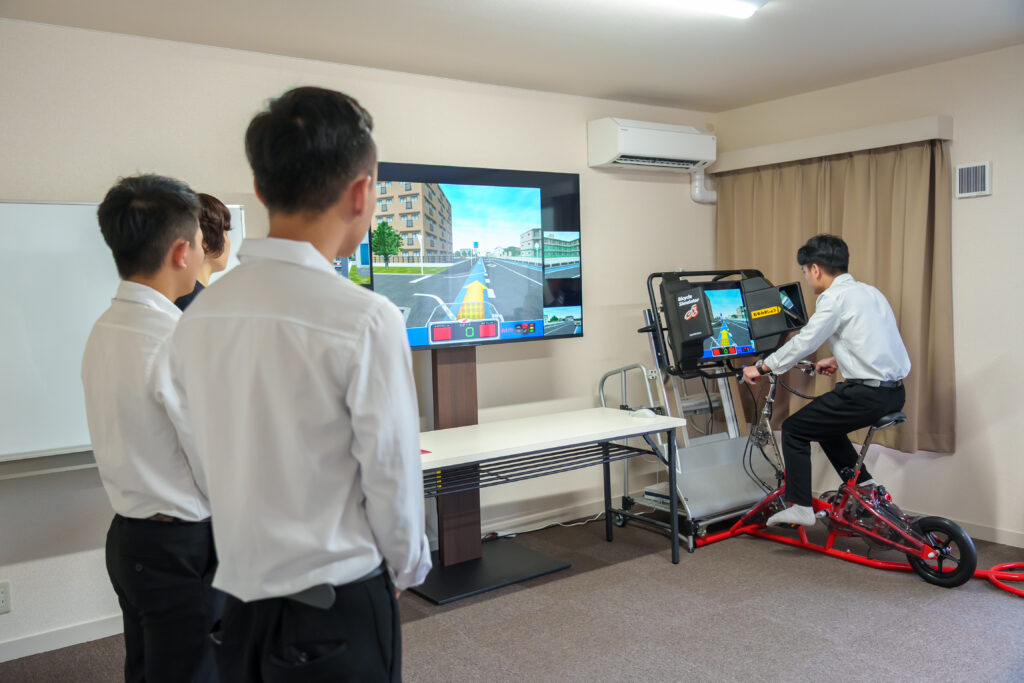 株式会社ジャパンキャリアアカデミー_運転体験