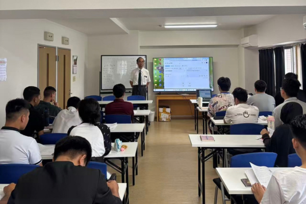 UTSUGI国際日本語学院授業1