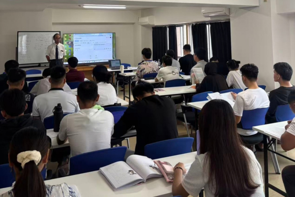UTSUGI国際日本語学院授業4